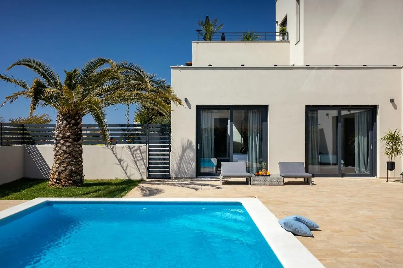 Ferienhaus Belvedere Holidays Villas Novigrad Istria Kroatien